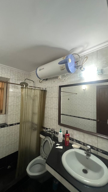Kitchen in 3 BHK Builder Floor at Jungpura Extension – for Rent