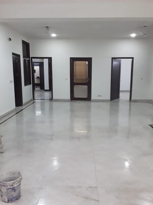 Room in 3 BHK Builder Floor at Jasola – for Rent