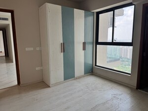 Room in 3 BHK Apartment at M3M Heights, Sector 65 – for Sale