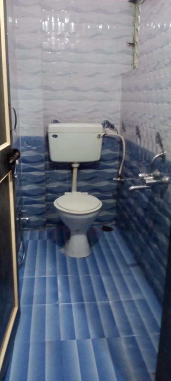 1 Rk  400 Sq.Ft. Apartment in Dinshaw House