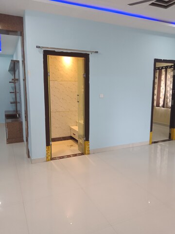 Room in 3 BHK Apartment at Manikonda – for Rent