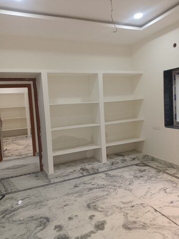 Room in 2 BHK Apartment at Manikonda – for Rent