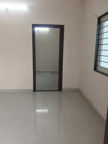 Room in 3 BHK Villa at Kokapet One, Gandipet – for Rent