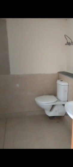 2.5 BHK + Study Room Apartment For Sale in Mahagun Moderne