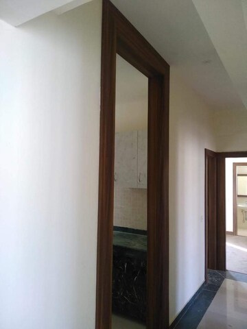 Building Lobby in 3 BHK Apartment at Mahagun Moderne, Sector 78 – for Sale