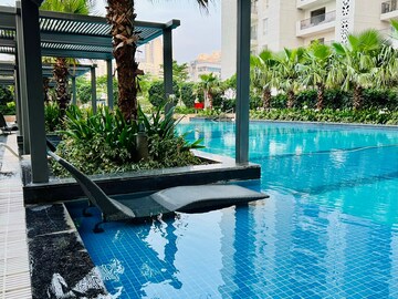 Swimming Pool in 3 BHK Apartment at Mapsko Mount Ville, Sector 79 – for Rent