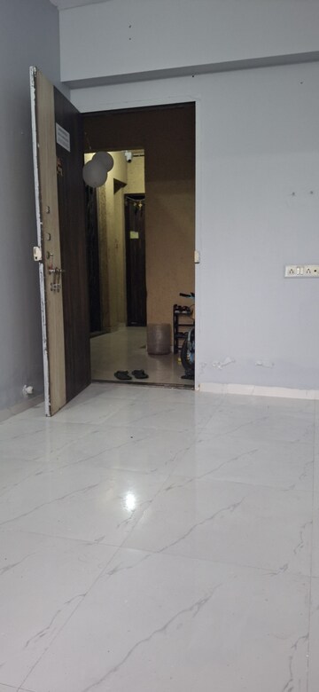 Room in 1 BHK Apartment at Rabale – for Rent