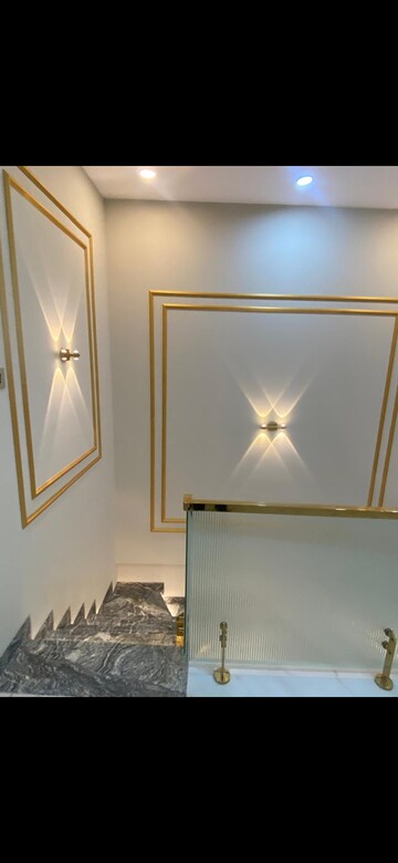 Room in 3 BHK Apartment at Indiabulls Sky Forest, Lower Parel – for Rent