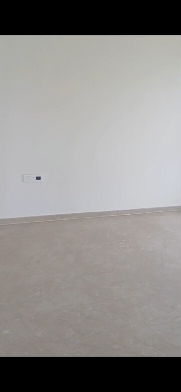 Room in 2.5 BHK Apartment at Richa Park Mist, Dadar West – for Rent