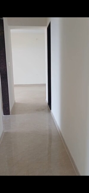 Room in 2.5 BHK Apartment at Richa Park Mist, Dadar West – for Rent