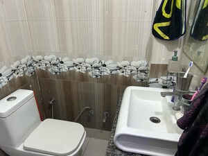 Attached Bathroom in 2 BHK Apartment at Vaishali Nagar – for Rent