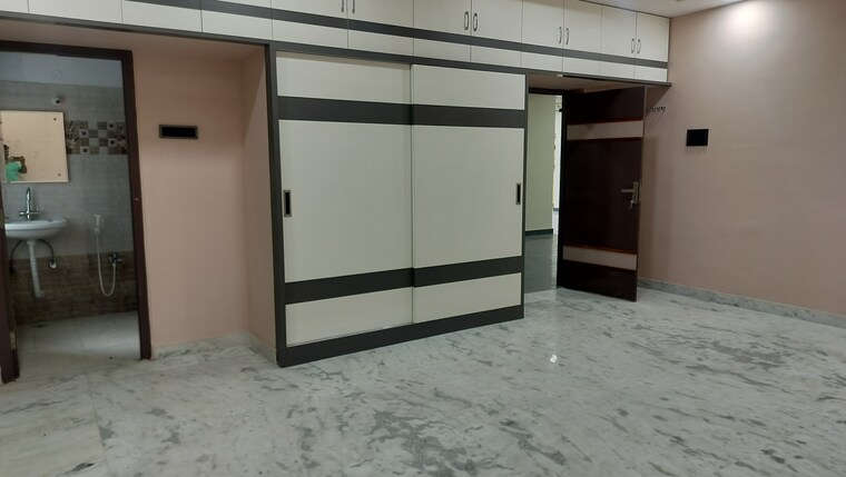 Room, banjara hills 3 Bedroom 2000 Sq.Ft. Apartment In Banjara Hills Hyderabad 9248752