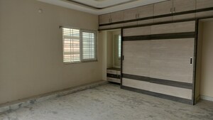 Room in 3 BHK Apartment at Banjara Hills – for Rent
