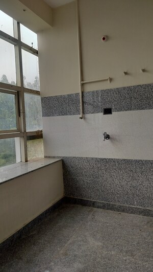 Bathroom in 3 BHK Apartment at Banjara Hills – for Rent