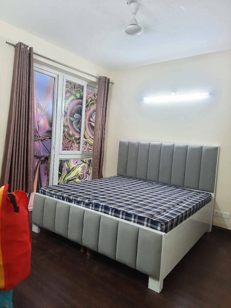 Bedroom, sector 72 5 Bedroom 162 Sq.Mt. Independent House In Sector 72 Noida 9248753