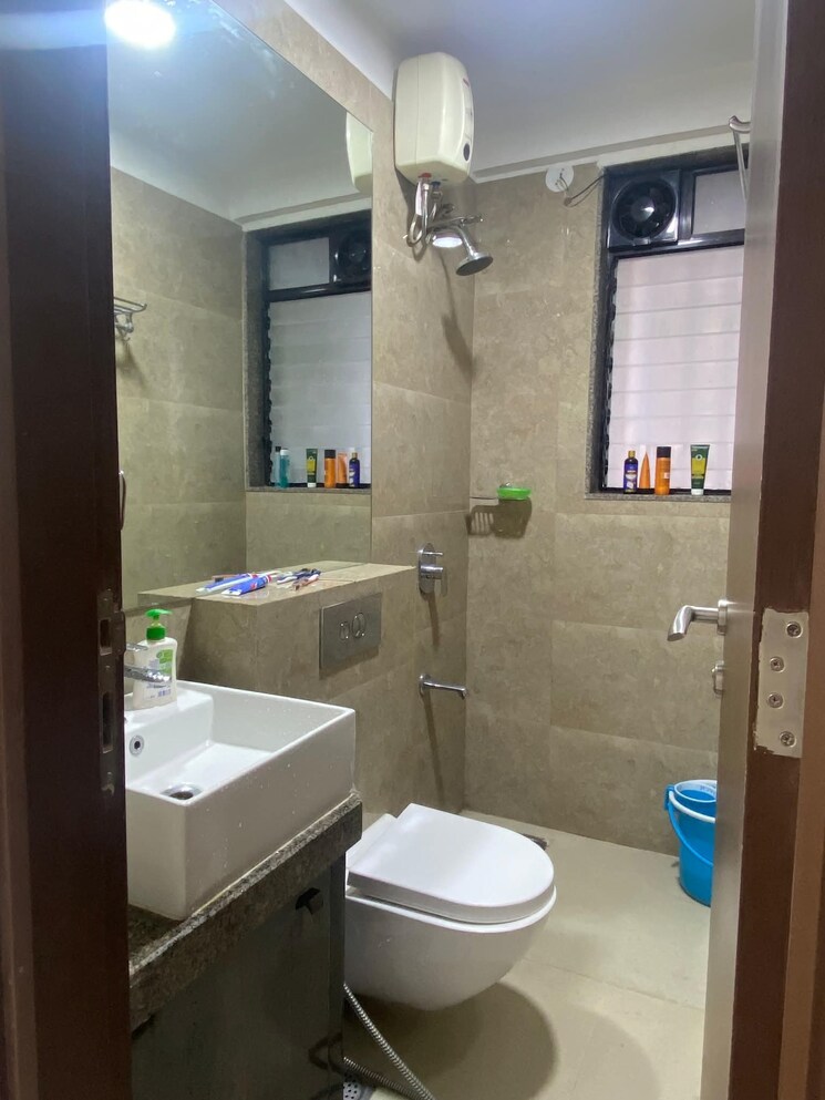 Bathroom, goregaon west Pg For Girls In Goregaon West 9248760