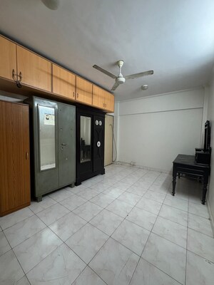  Pg For Rent in Malad West