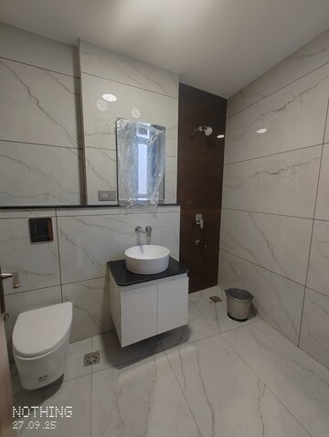 Bathroom in 1 BHK Builder Floor at Sector 52 – for Rent