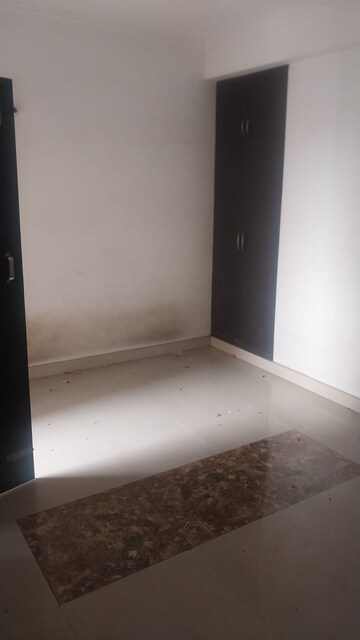 Room in 2 BHK Apartment at Techman Moti Residency, Raj Nagar Extension – for Sale