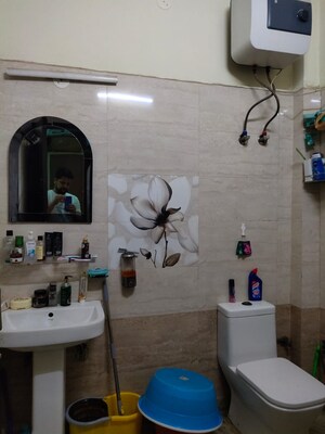 Bathroom in 1 BHK Builder Floor at Palam Vihar – for Rent