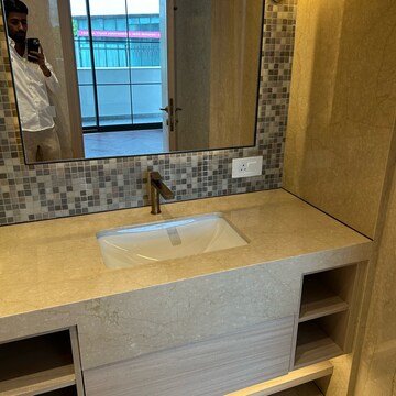 Team Area in 4 BHK Builder Floor at Vasant Vihar – for Sale