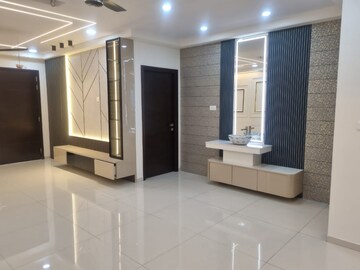 Room in 3 BHK Apartment at Prestige Tranquil, Kokapet – for Rent