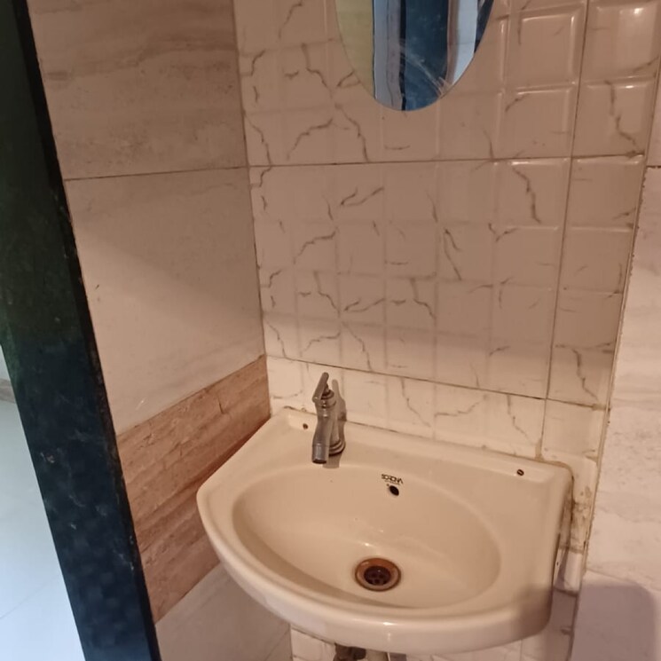 Bathroom, goregaon east 1 Bedroom 345 Sq.Ft. Apartment In Goregaon East Mumbai 9248801