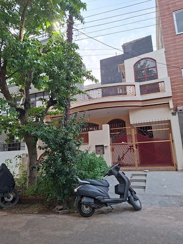  Plot For Sale in Sector 105