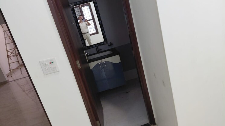 undefined, sector 57 3 Bedroom 1600 Sq.Ft. Apartment In Sector 57 Gurgaon 9248847