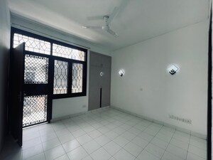 Room in 3 BHK Apartment at Sector 57 – for Rent