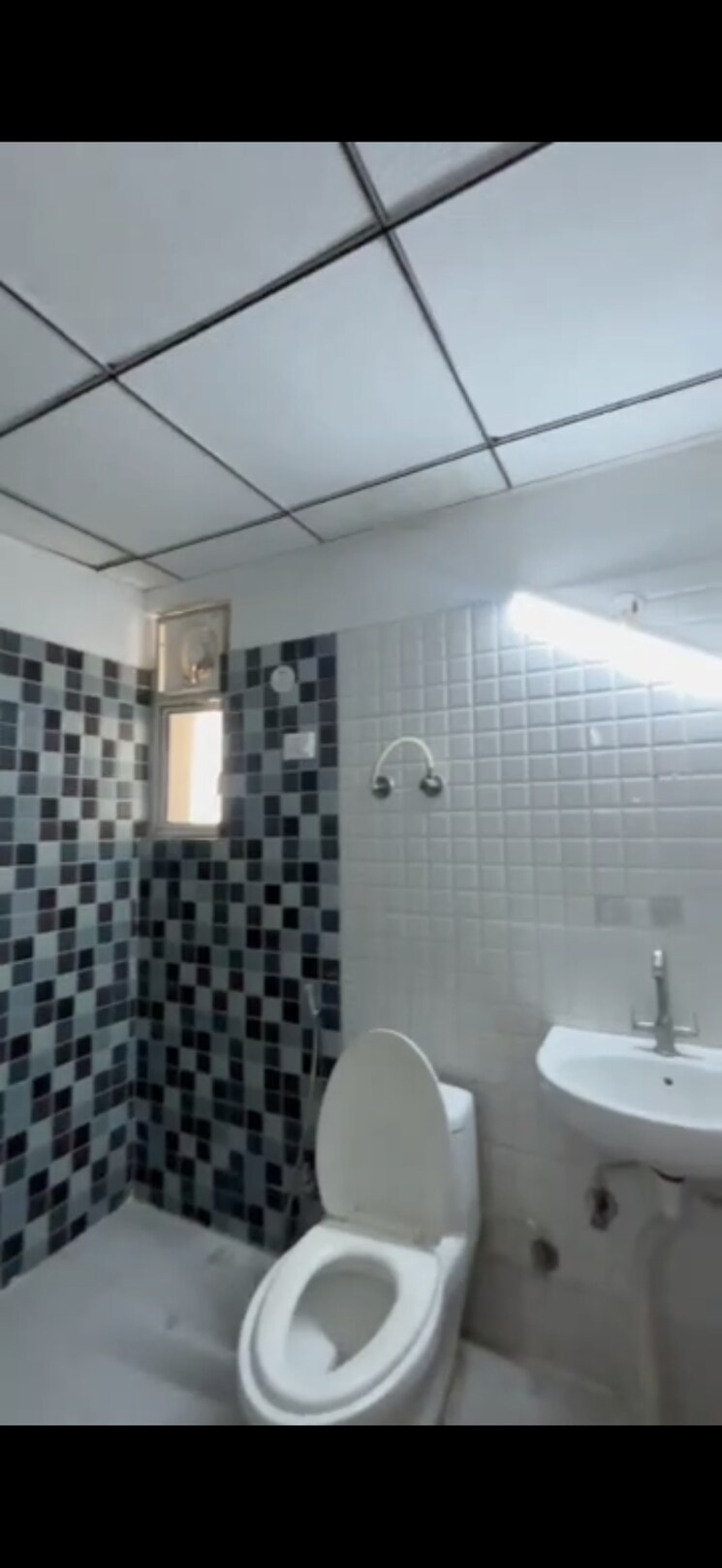 Bathroom, divyansh-flora 2 Bedroom 1055 Sq.Ft. Apartment In Sector 16c Greater Noida Greater Noida 9248896