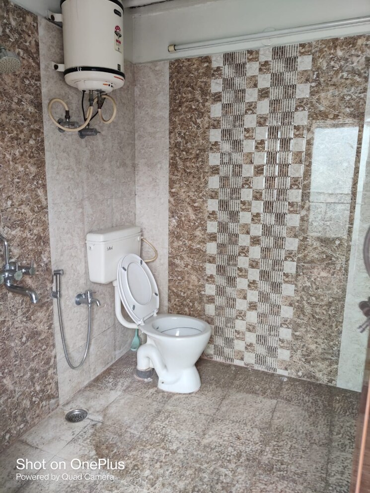 Bathroom, indiranagar 2 Bedroom 1000 Sq.Ft. Builder Floor In Indiranagar Bangalore 9248977