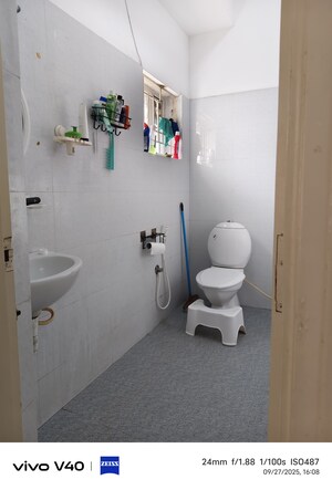 Bathroom in 1 BHK Apartment at Halasuru – for Rent