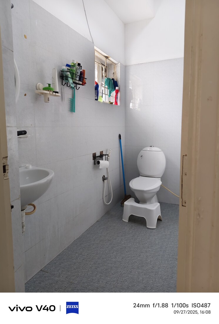 Bathroom, halasuru 1 Bedroom 550 Sq.Ft. Apartment In Halasuru Bangalore 9248987