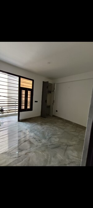 2 BHK Builder Floor For Rent in Saket