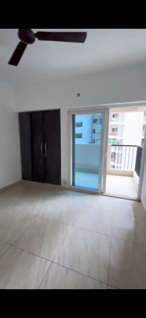 Room in 2 BHK Apartment at Gaur City 2 - 14th Avenue, Sector 16c Greater Noida – for Sale