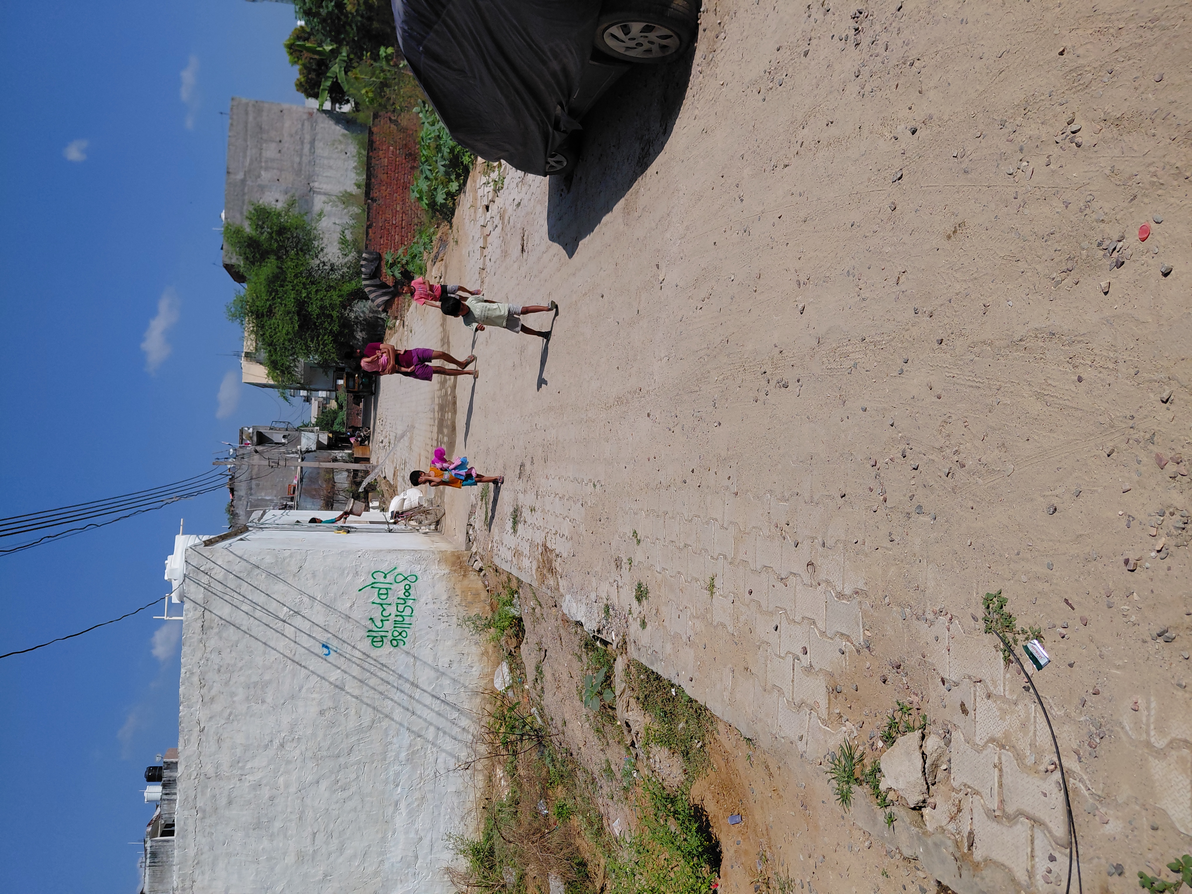 Plot For Sale in Bhondsi