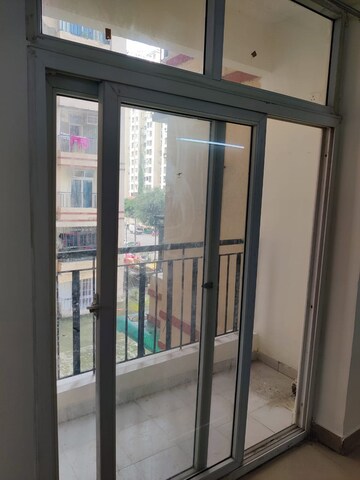 Building Lobby in 3 BHK Apartment at Amrapali Silicon City, Sector 76 – for Rent