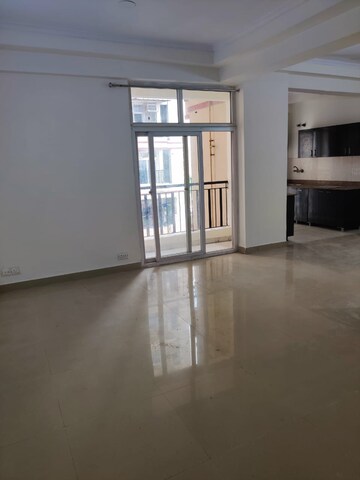 Room in 3 BHK Apartment at Amrapali Silicon City, Sector 76 – for Rent