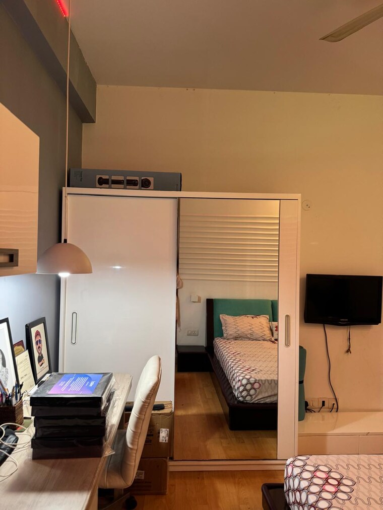 Team Area, unitech-uniworld-gardens 3 Bedroom 2086 Sq.Ft. Apartment In Sector 47 Gurgaon 9249157