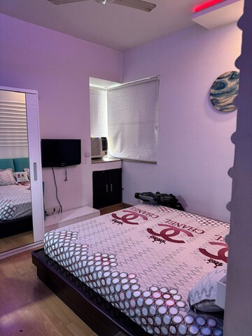 Bedroom in 3 BHK Apartment at Unitech Uniworld Gardens, Sector 47 – for Rent
