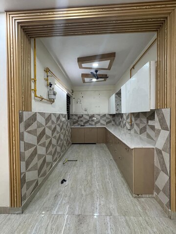 Kitchen in 3 BHK Builder Floor at Green Fields Colony – for Rent