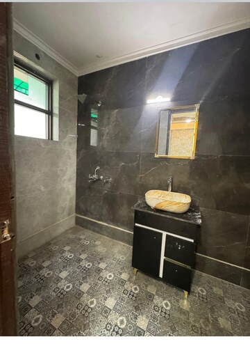 Bathroom in 3 BHK Builder Floor at Green Fields Colony – for Rent
