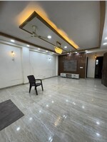3 BHK + Pooja Room,Servant Room,Study Room,Extra Room 200 Sq.Yd. Builder Floor in Green Fields Colony