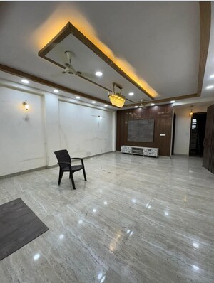 3 BHK Builder Floor For Rent in Green Fields Colony