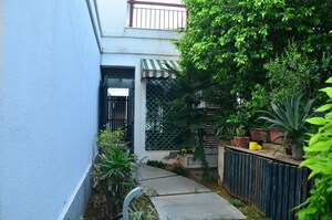 Balcony in 5 BHK Villa at Vipul Tatvam Villas, Sector 48 – for Rent