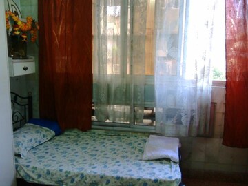 Bedroom in 1.5 BHK Apartment at Pushpa Vihar CHS, Colaba – for Rent