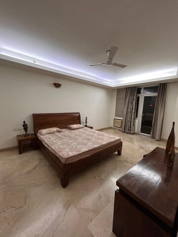 Living Room in 4 BHK Apartment at Kohli One Malibu Town, Sector 47 – for Rent