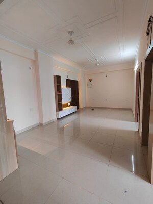 2 BHK Apartment For Rent in Sultanpur Road