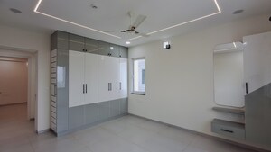 Room in 3 BHK Apartment at Jayabheri The Nirvana, Gopanpally – for Rent